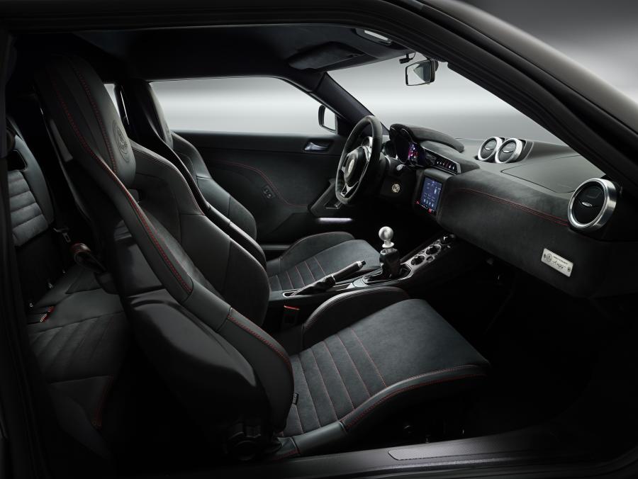 Интерьер Lotus Evora GT410 Sport 2018 года  (WW) (фото 36 из 40)